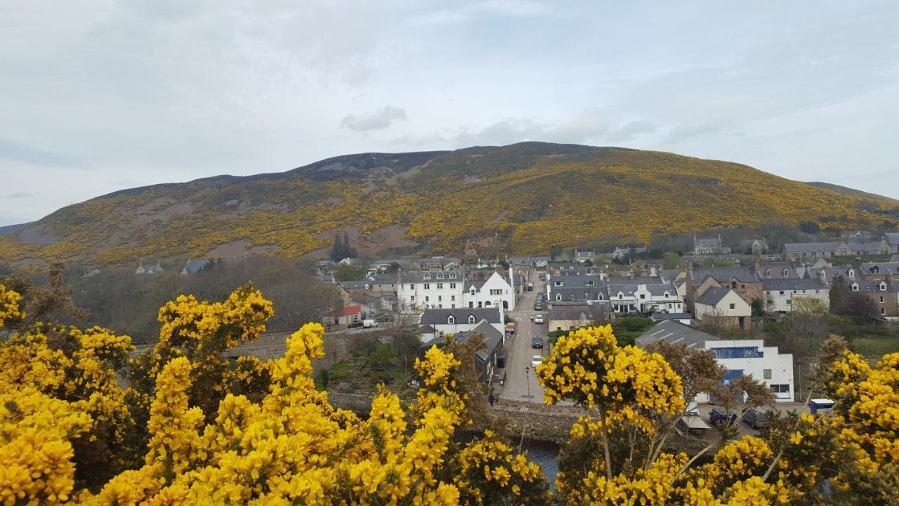 Helmsdale Lodge Hostel - All Rooms En-Suite Bagian luar foto